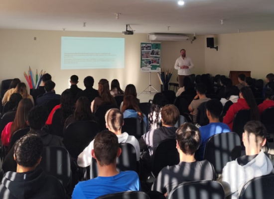 Filial Alto Vale promove palestra sobre Tabagismo e suas consequências