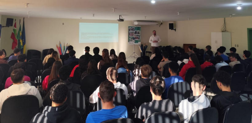 Filial Alto Vale promove palestra sobre Tabagismo e suas consequências