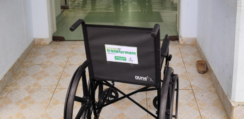 Filial Alto Vale entrega de Cadeira de Rodas