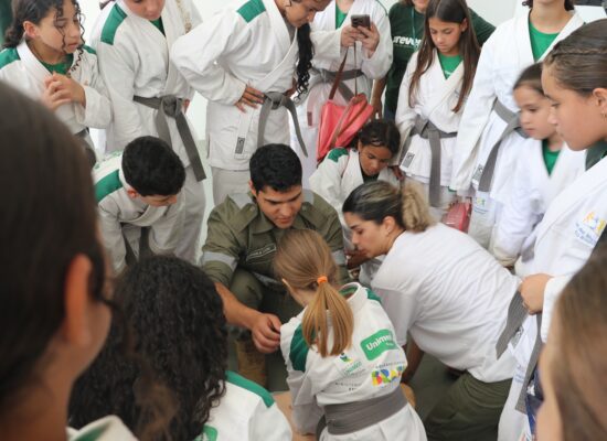 Dezembro de aprendizado e celebração no Projeto de Esporte Comunitário Judô